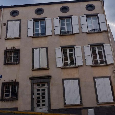 L'Appart De Babou Rez De Chaussee Parking Free Draps Wifi Thiers Dış mekan fotoğraf