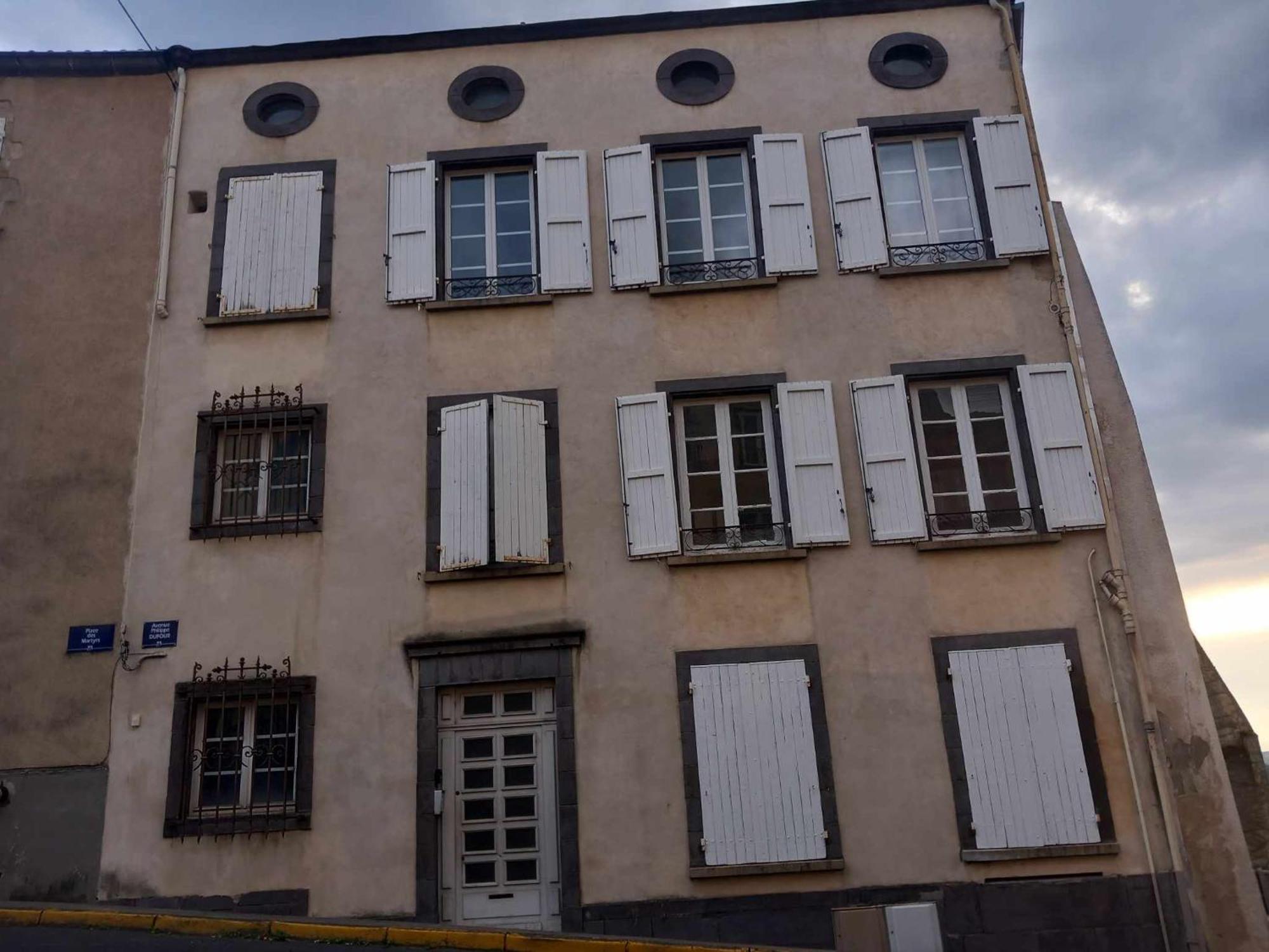 L'Appart De Babou Rez De Chaussee Parking Free Draps Wifi Thiers Dış mekan fotoğraf